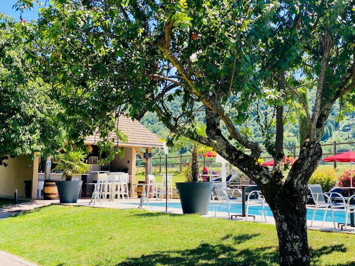 Domaine De Suzel Hotel Vignieu Exterior photo